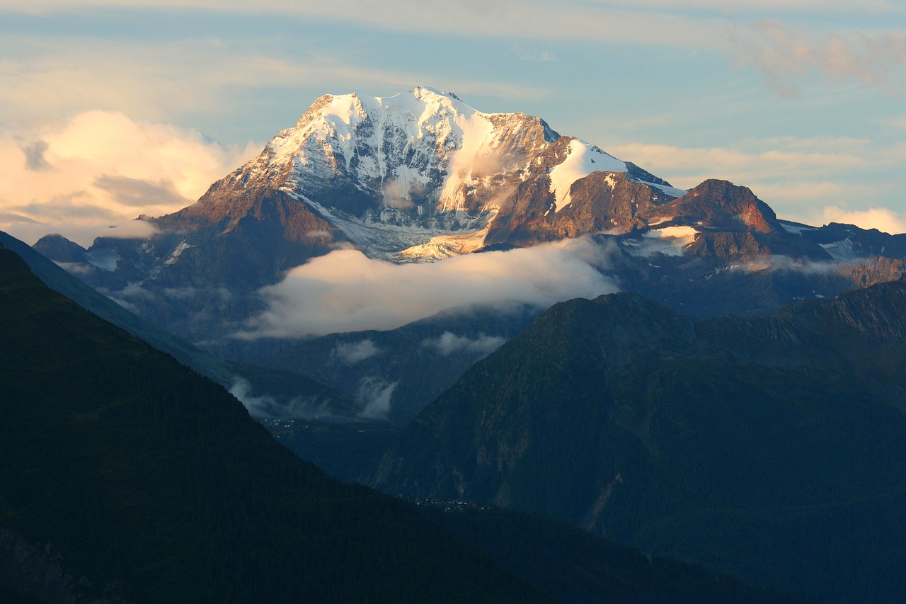 Image - summit in morning light alpine