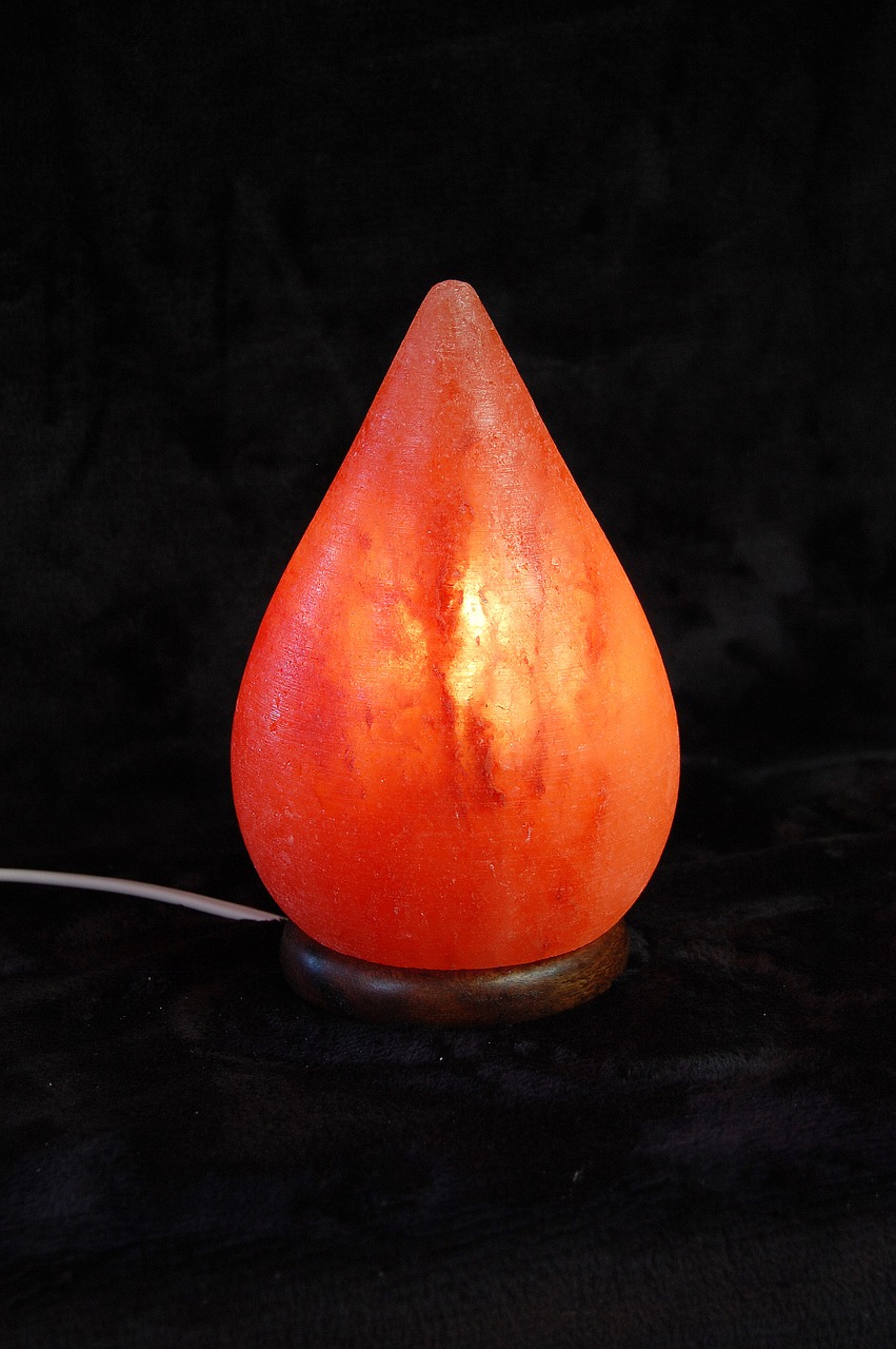 Image - salt salt lamp pakistan himalayas