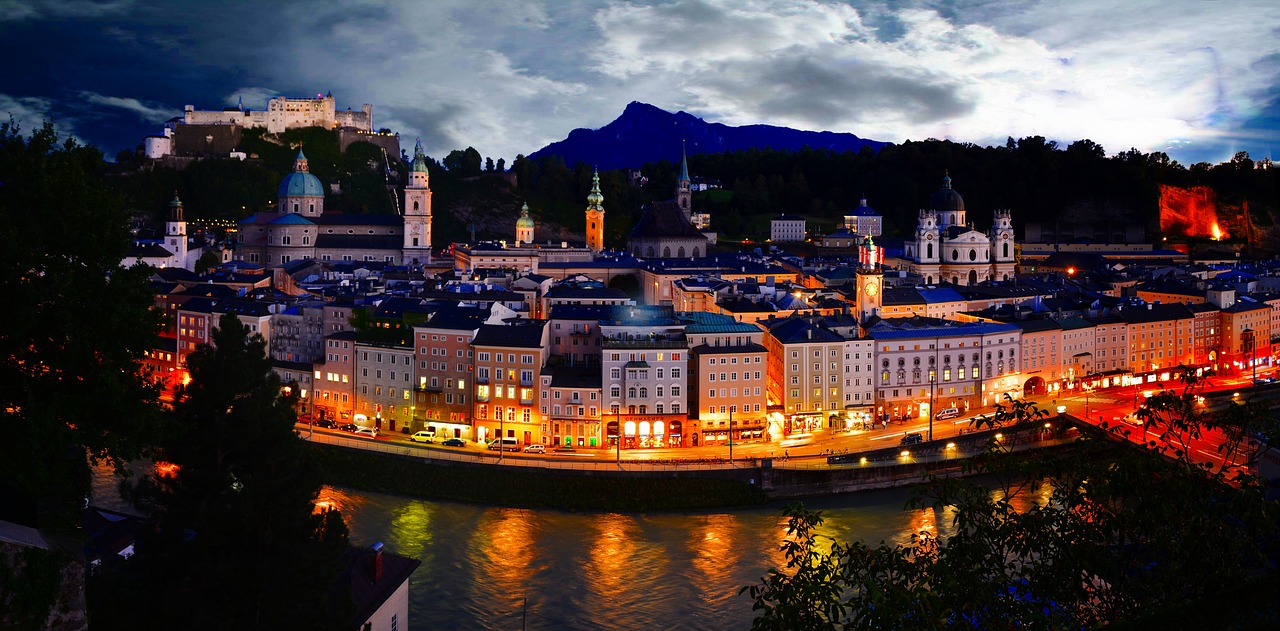 Image - salzburg nightview kapuzinerberg