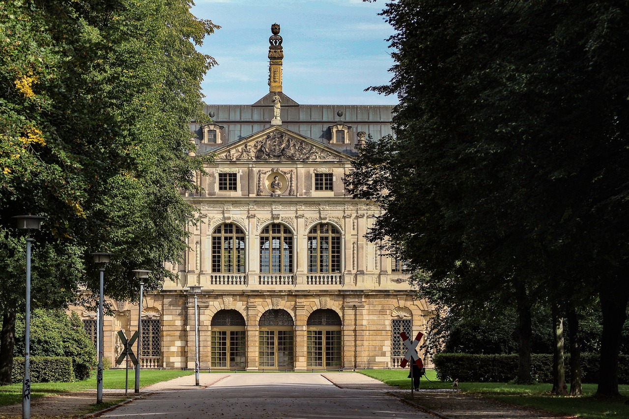 Image - palais park museum historically