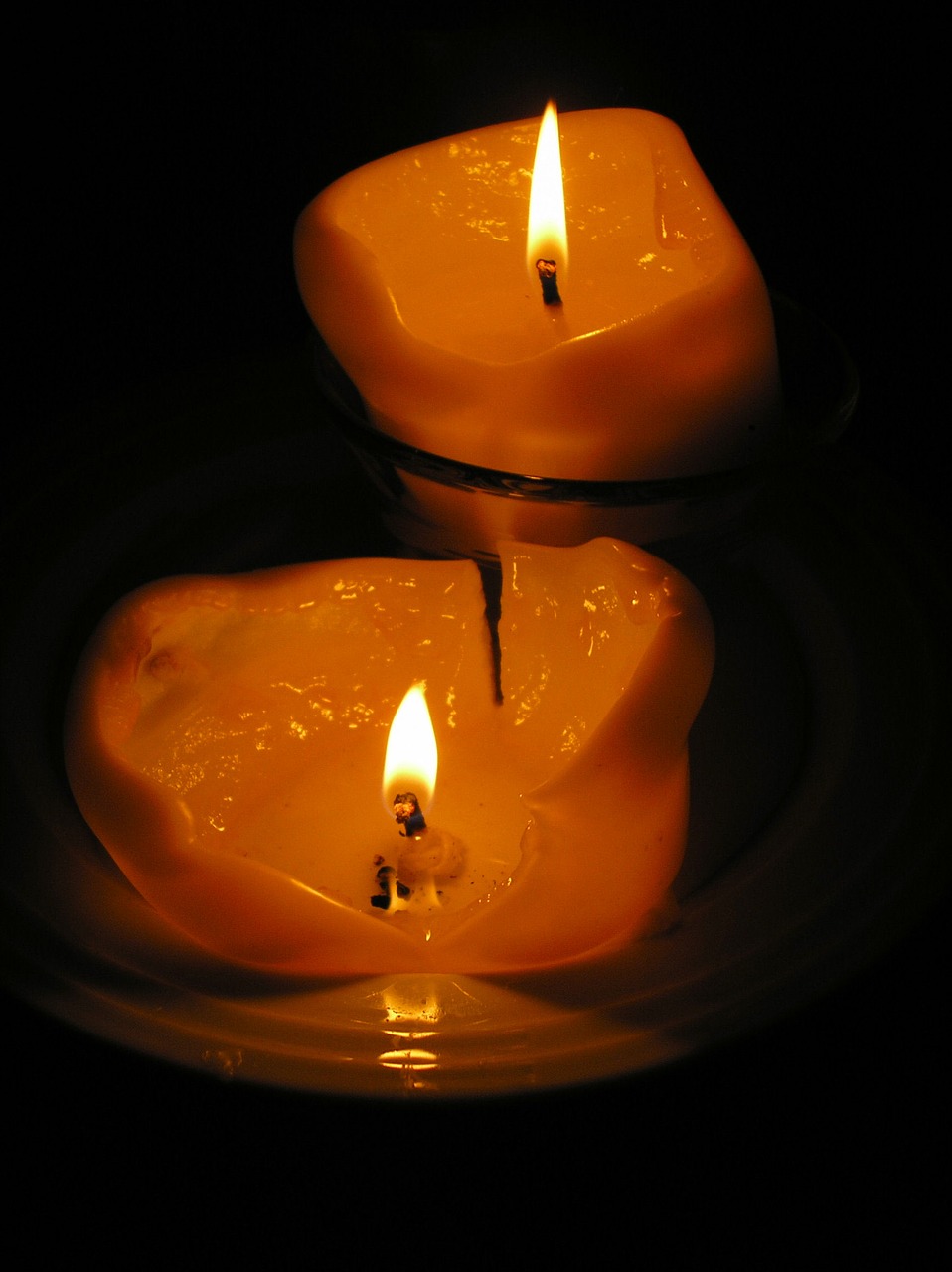 Image - candles melting burning dark light