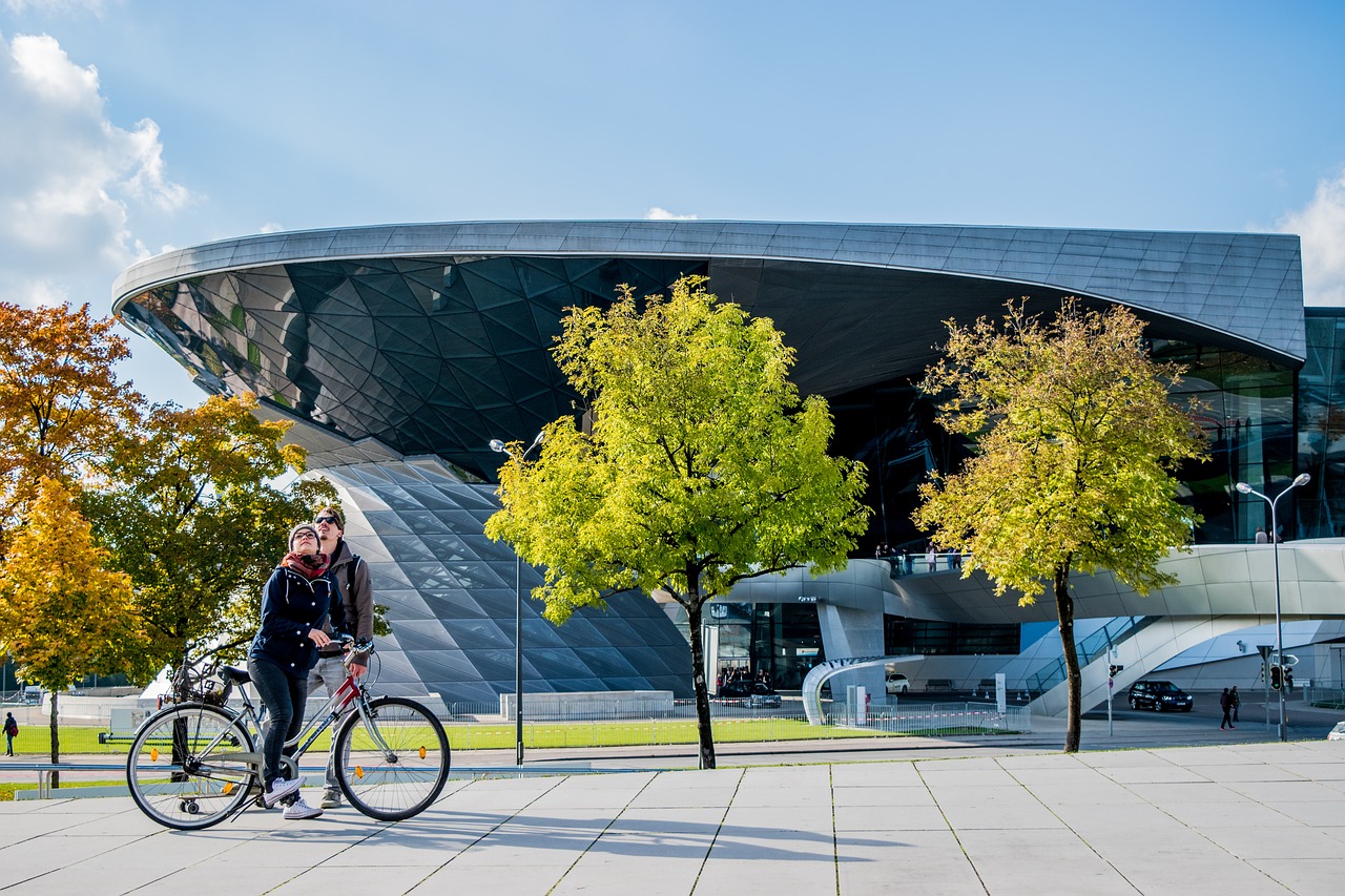 Image - postal landscape couple bicycle