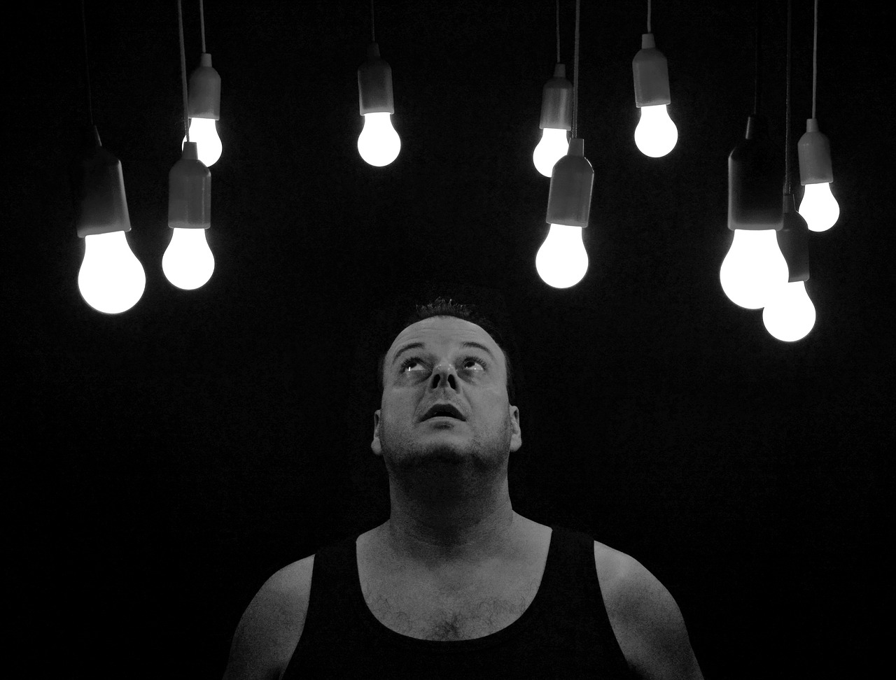 Image - light bulbs pears man light