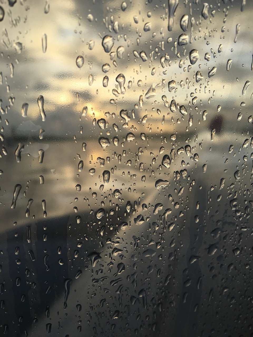 Image - aircraft window fuzzy wing rain