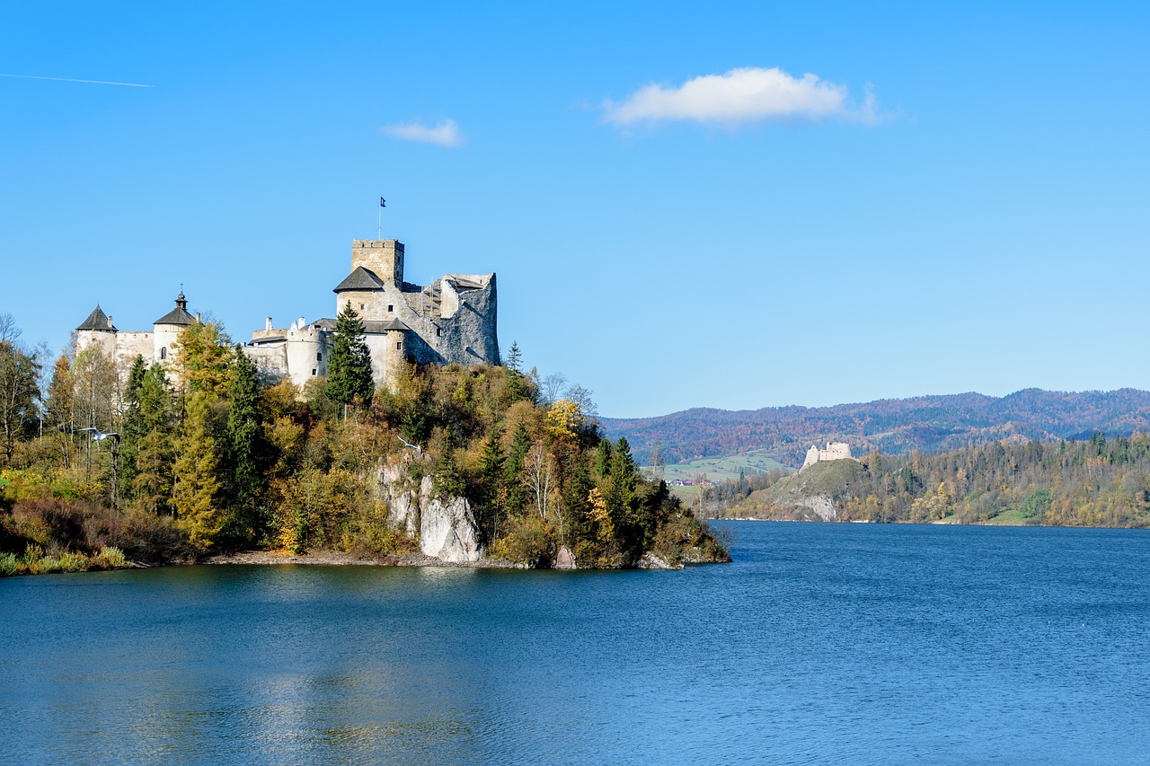 Image - old castle lake mountains landscape