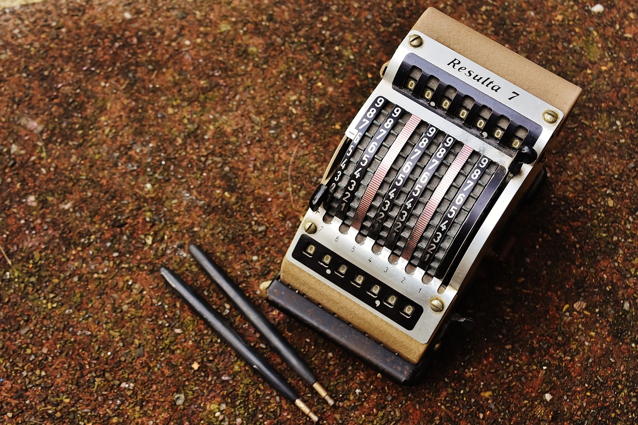 Image - resulta 7 old calculating machine