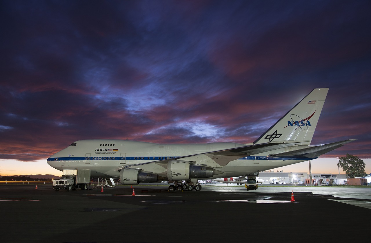 Image - jetliner boeing 747sp modified