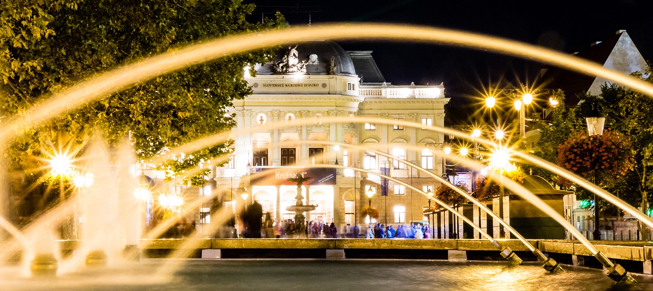 Image - bratislava theatre in the evening