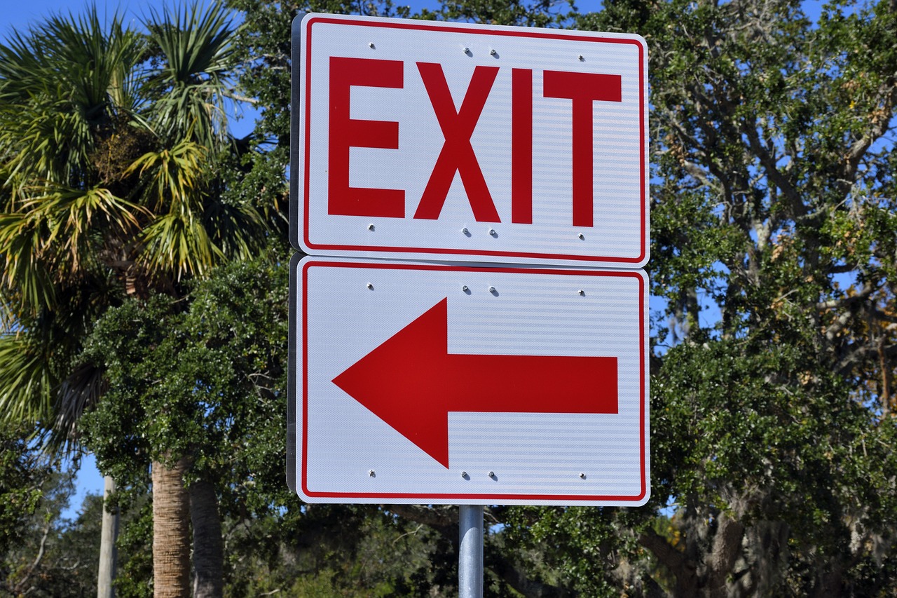 Image - exit sign sign symbol white red