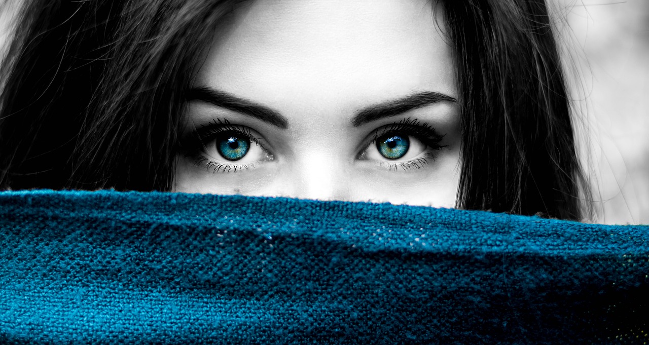 Image - woman blue eyes blue girl