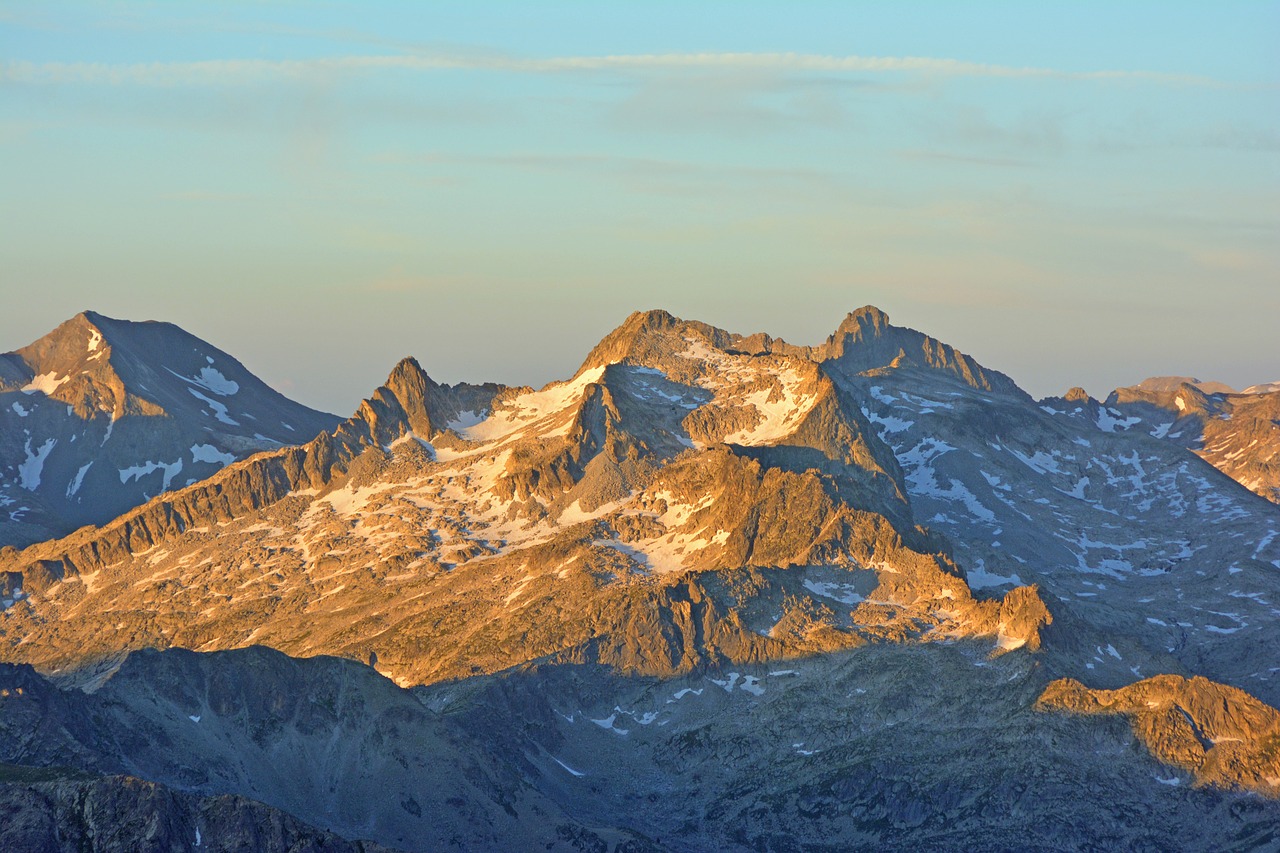 Image - pyrénées mountain france sun rise