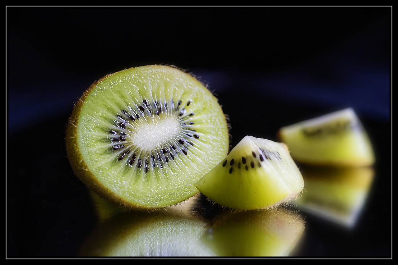 Image - kiwi fruit farmers local market