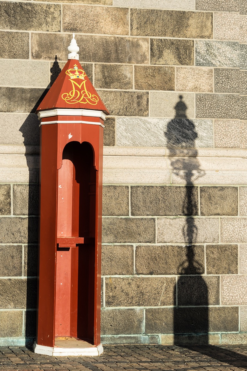 Image - sentry box shadow lamp