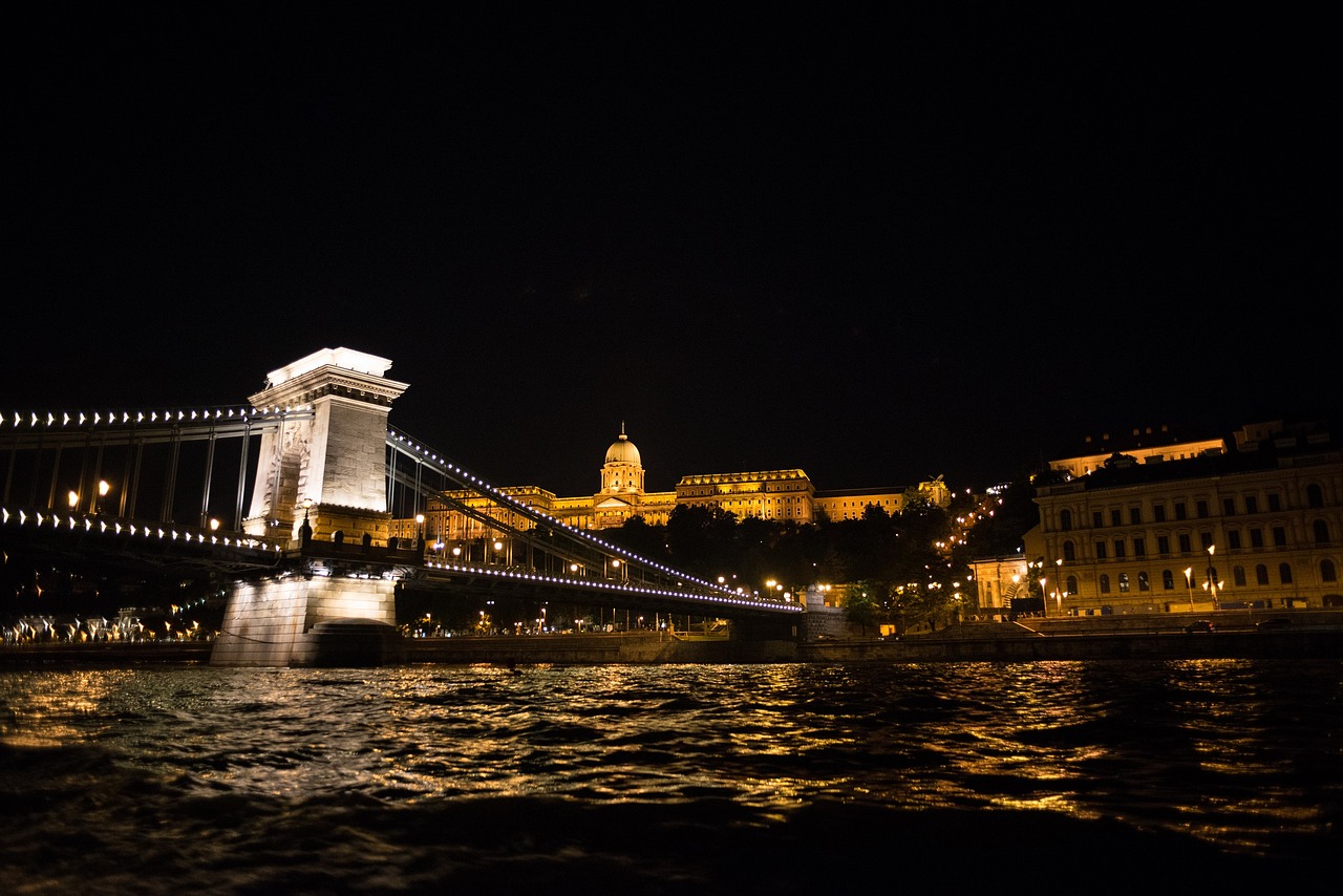 Image - széchenyi chain bridge buda castle