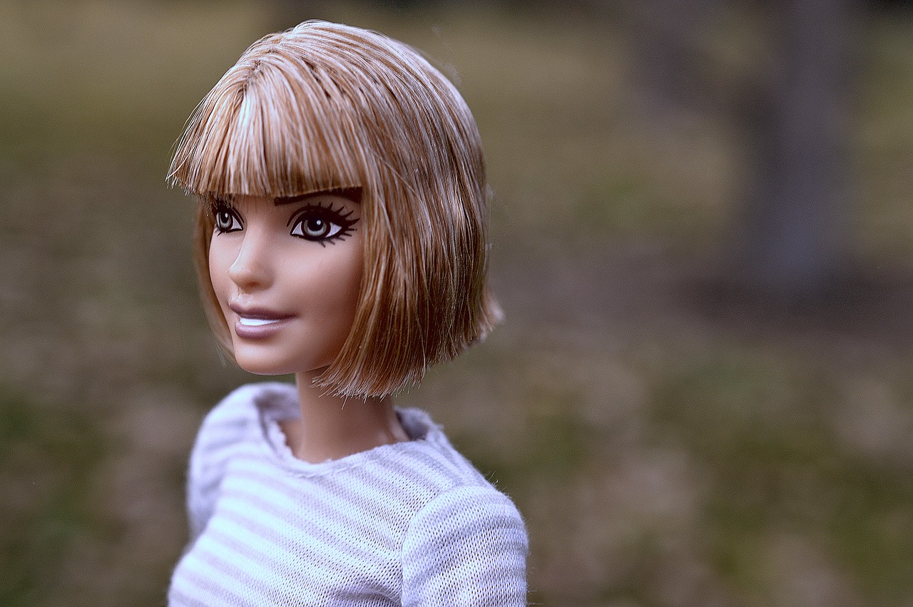 Image - doll face head hair bob blonde