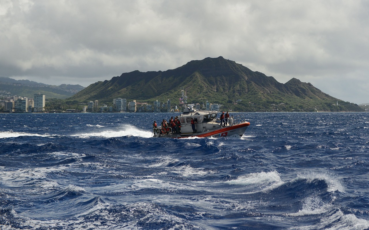 Image - coast guard boat harbor honolulu