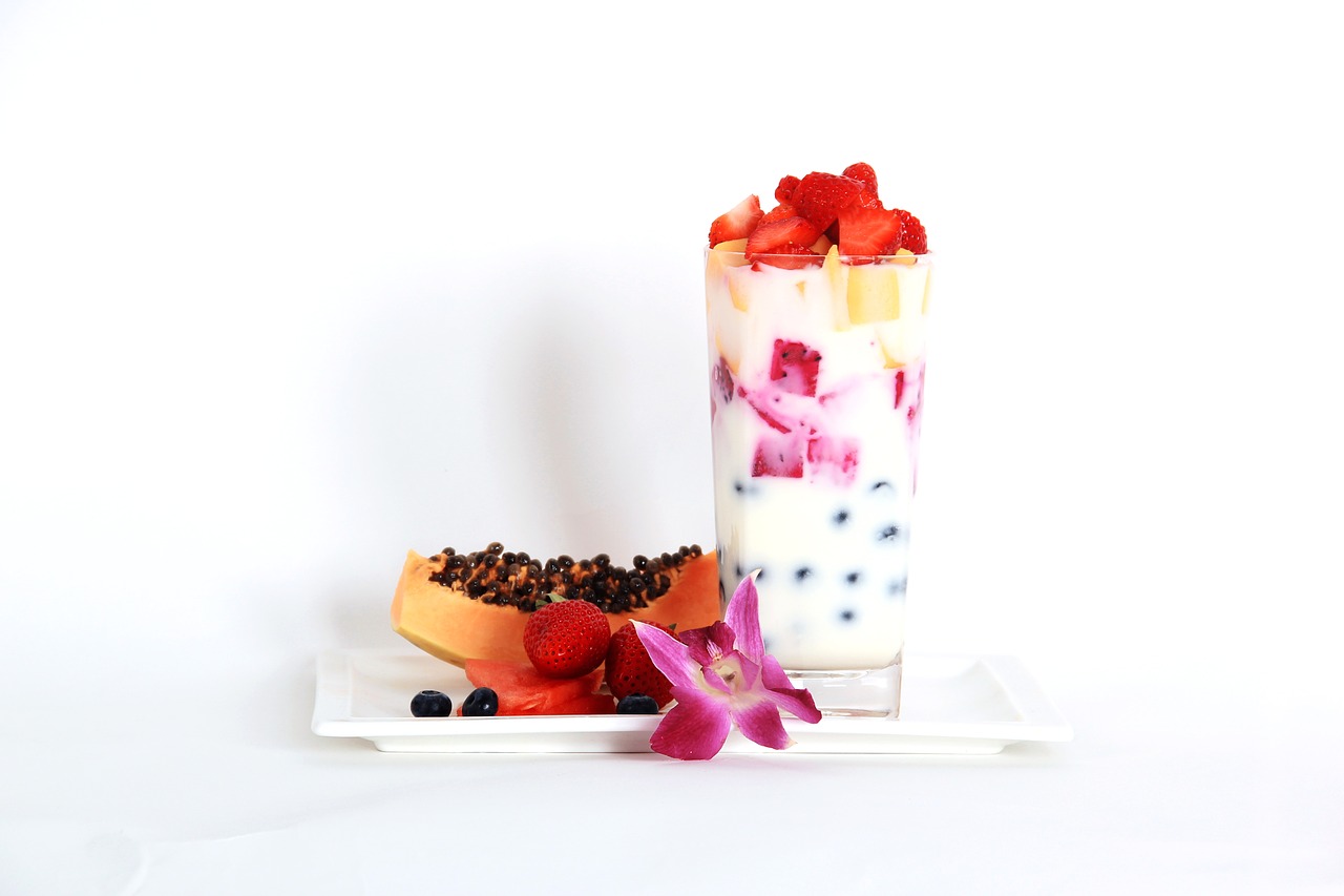 Image - fruit yogurt papaya strawberry