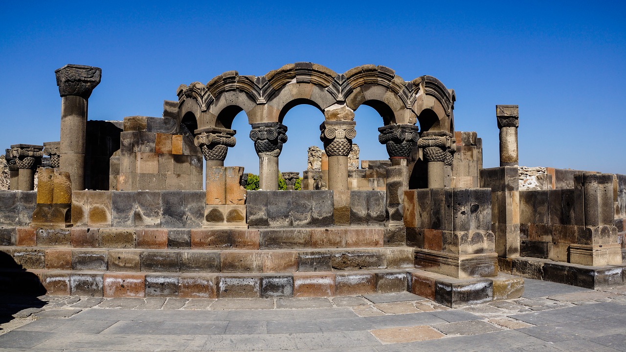 Image - cathedral column arch ruin