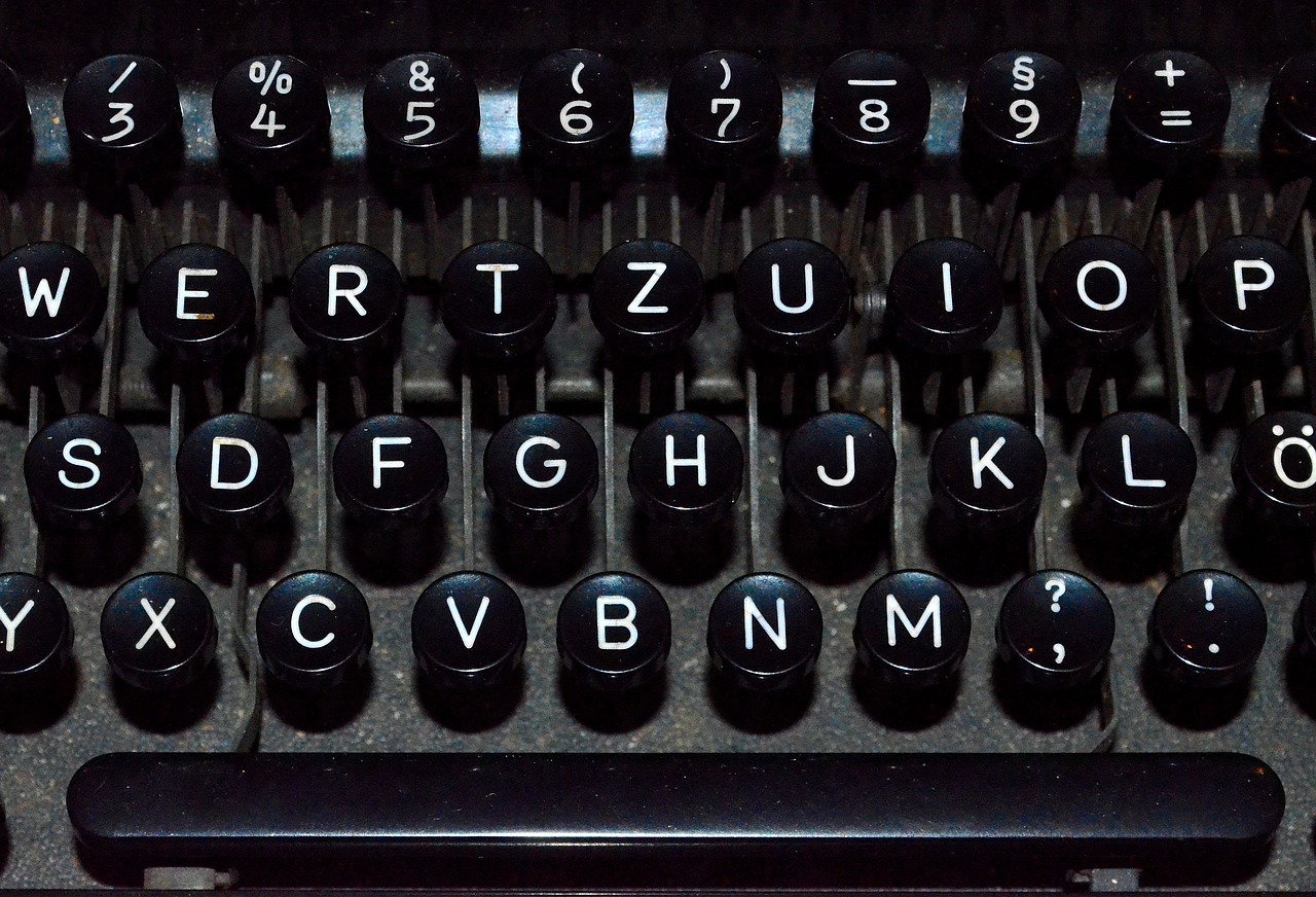 Image - typewriter keyboard historically