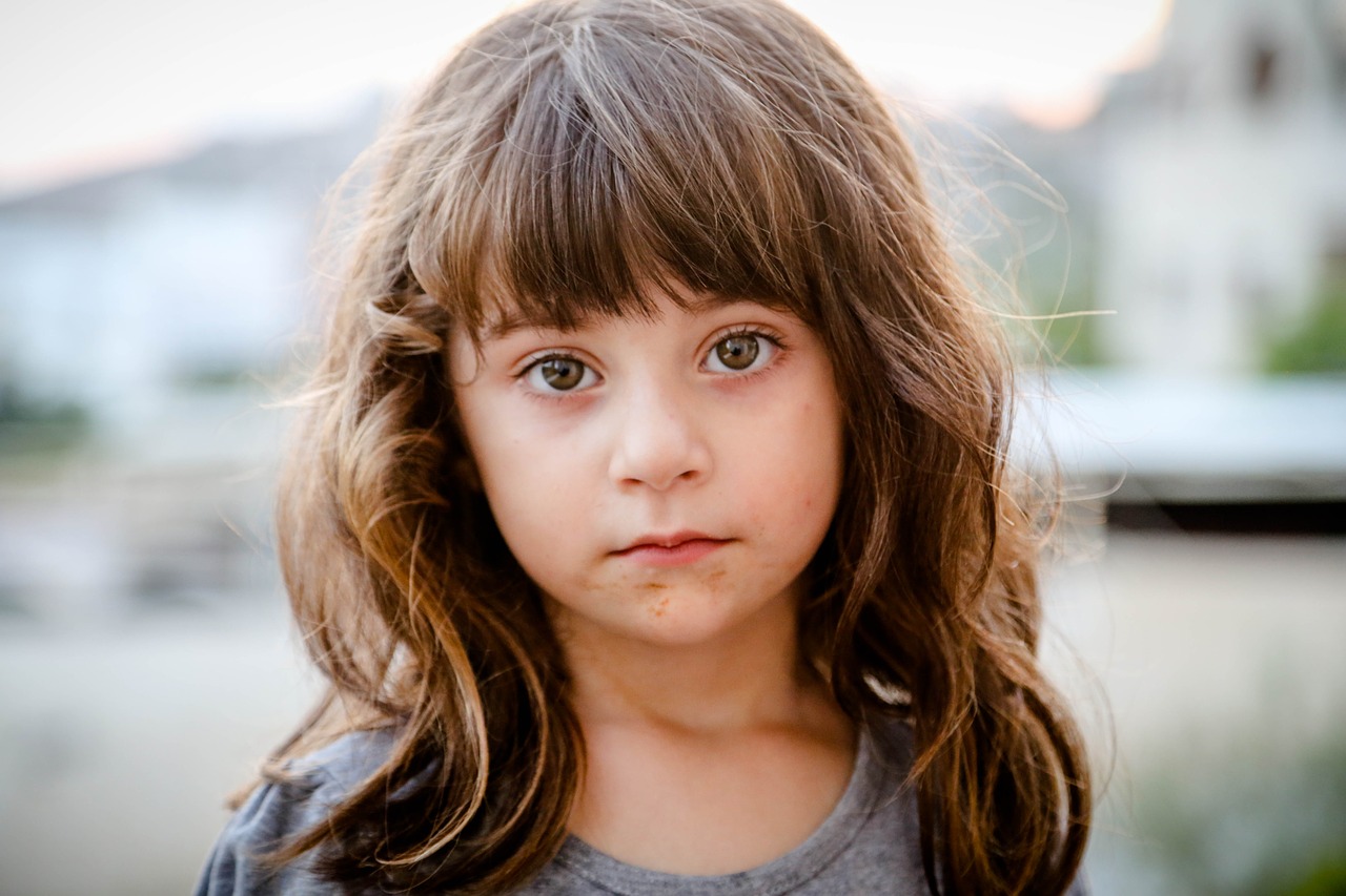 Image - child girl beautiful eyes palestain