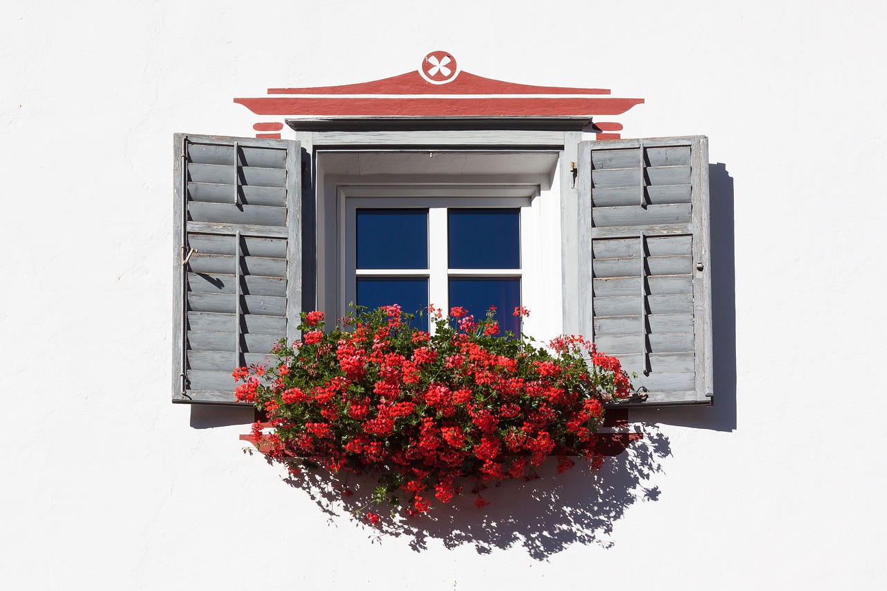 Image - window floral decorations