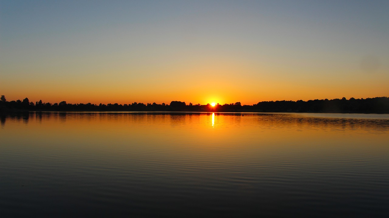 Image - sunrise lake morgenstimmung sun