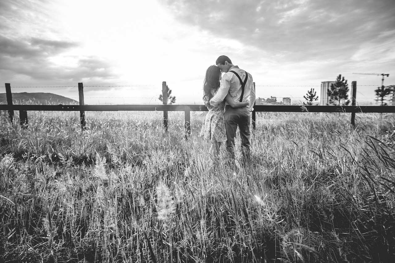 Image - nature love couple in love grooms