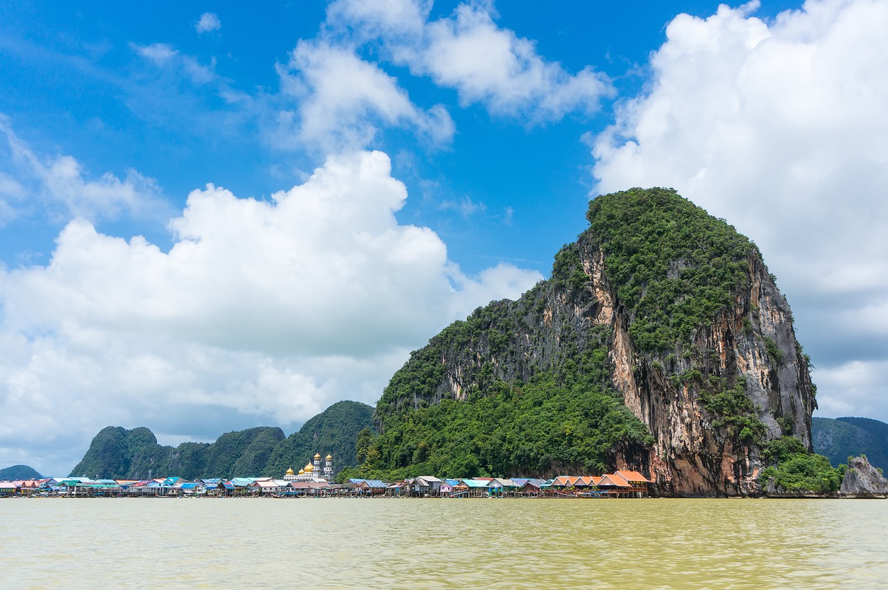 Image - natural limestone cliff landscape