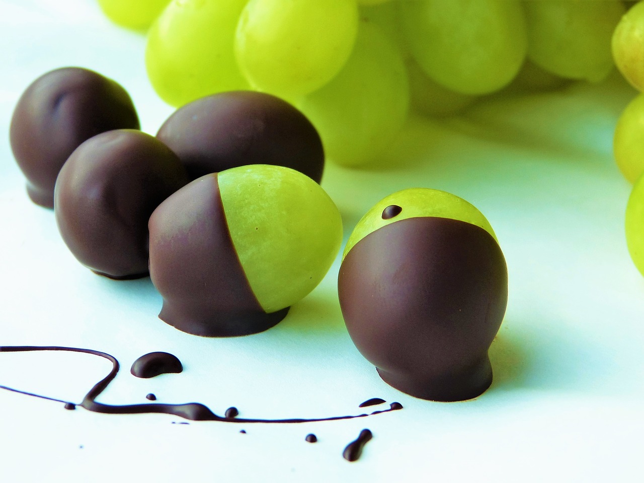 Image - grapes green chocolate sweet fruit