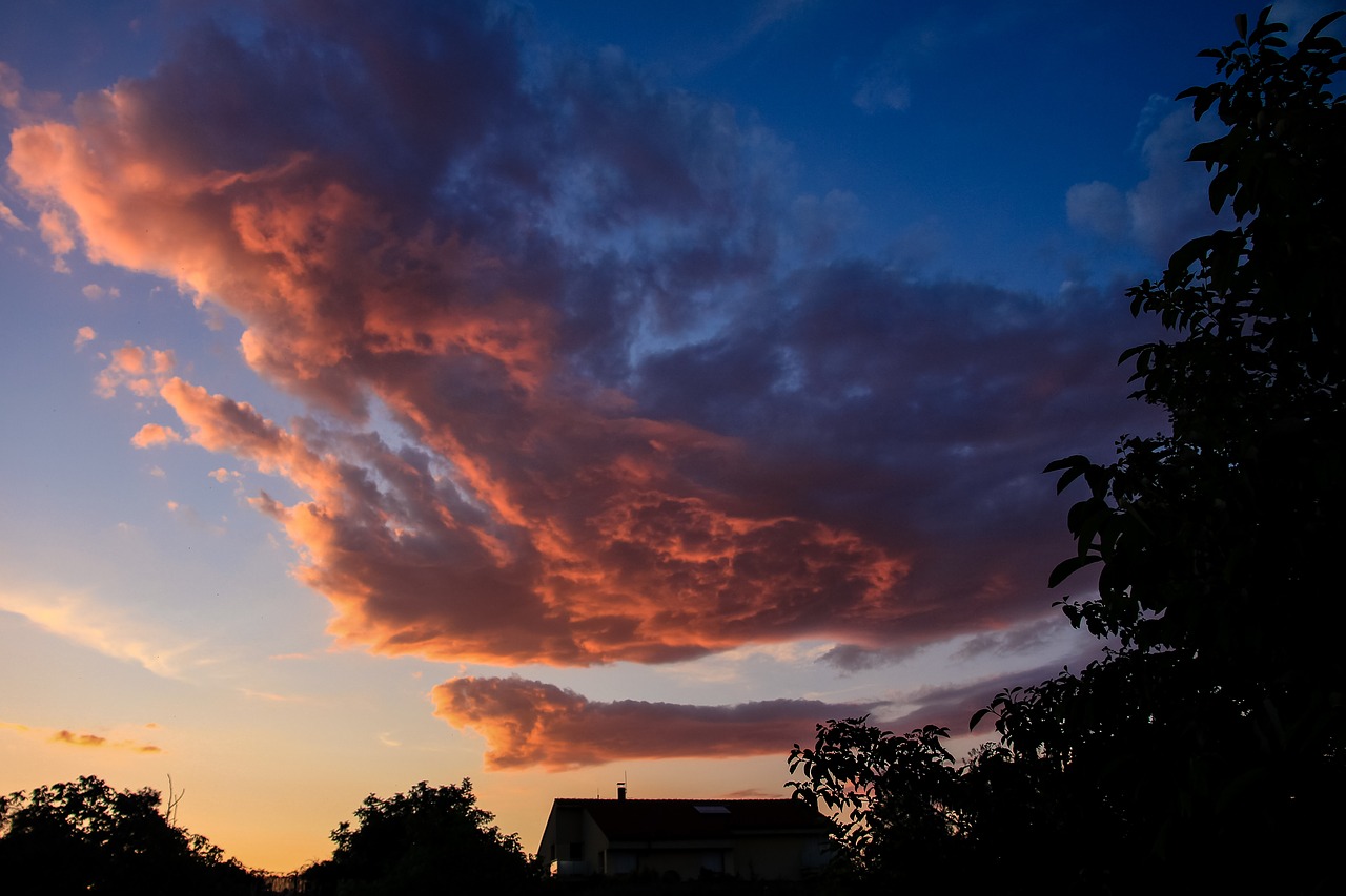 Image - in the evening cloud storm west