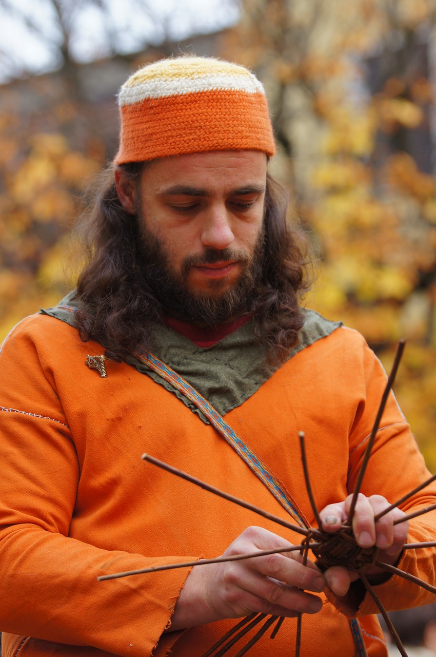 Image - craftsman handicraft orange costume