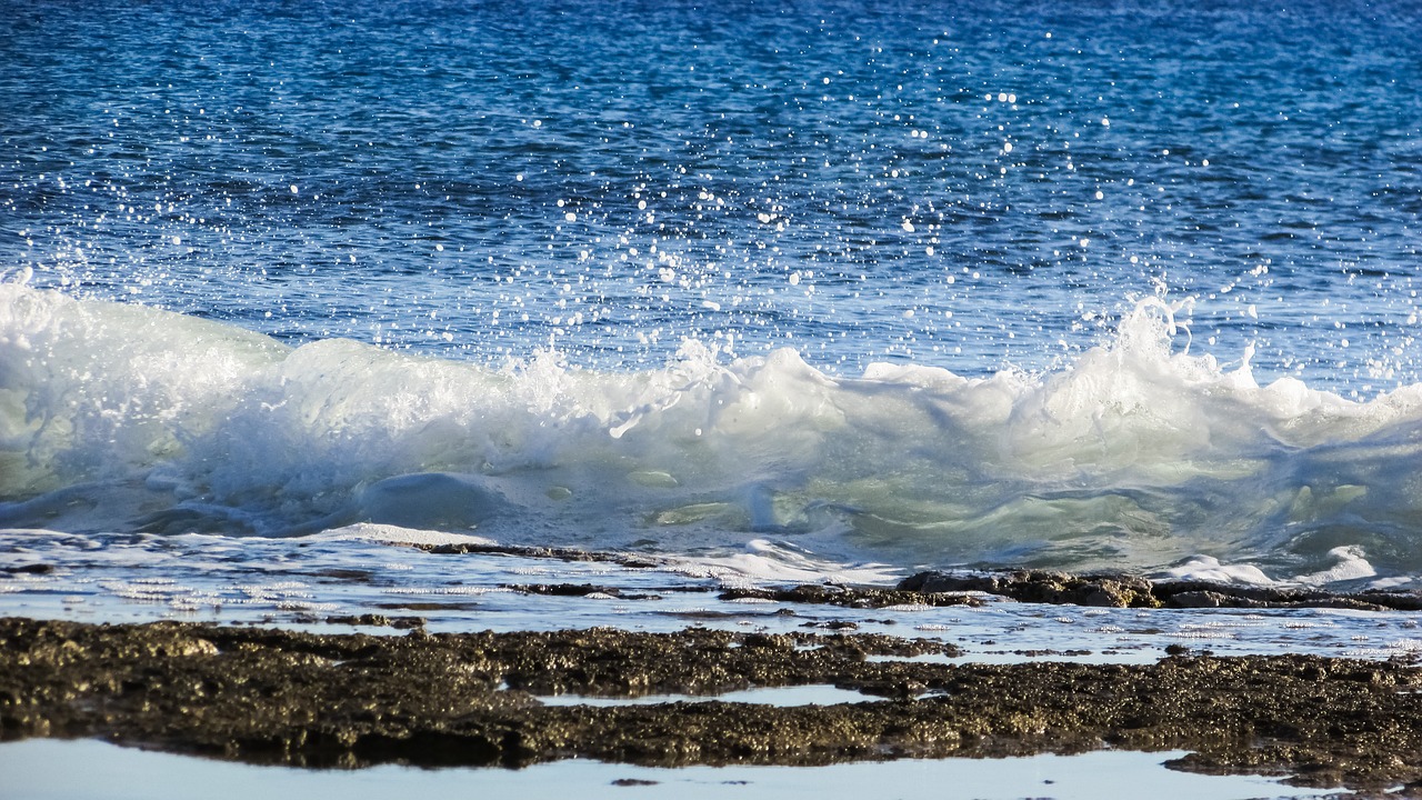 Image - sea wave foam spray drops blue