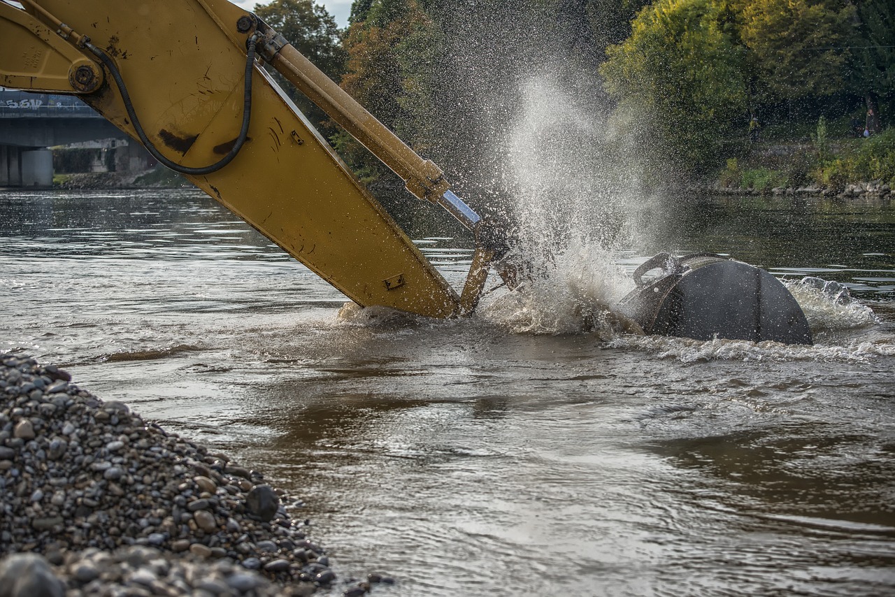 Image - excavators danube ulm bank river