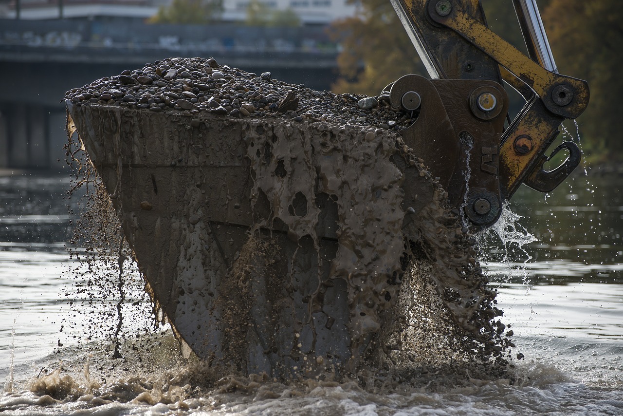 Image - excavators danube riverside water