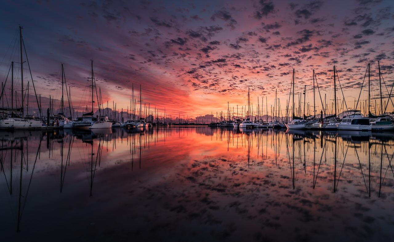 Image - landscape yacht sunrise clouds