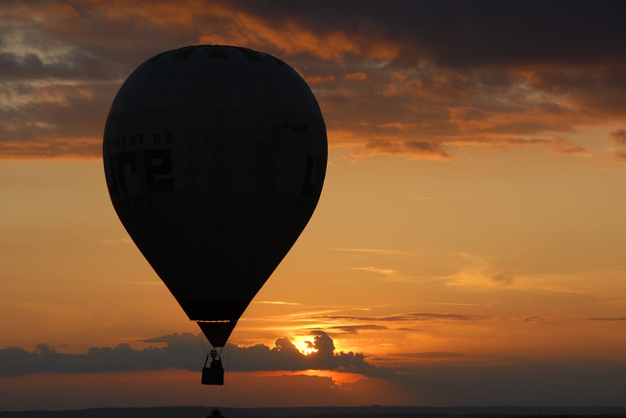 Image - hot air ballooning ball twilight