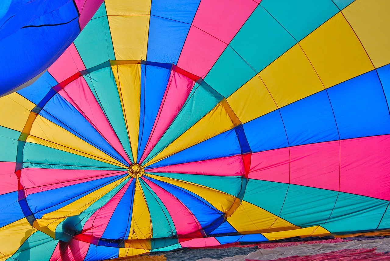 Image - hot air ballooning ball color