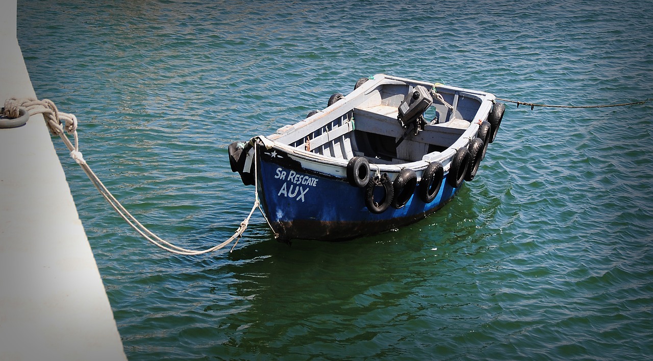 Image - rowing boat boot blue sea port