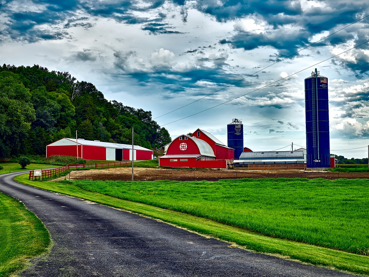 Image - wisconsin farm silo barn buildings