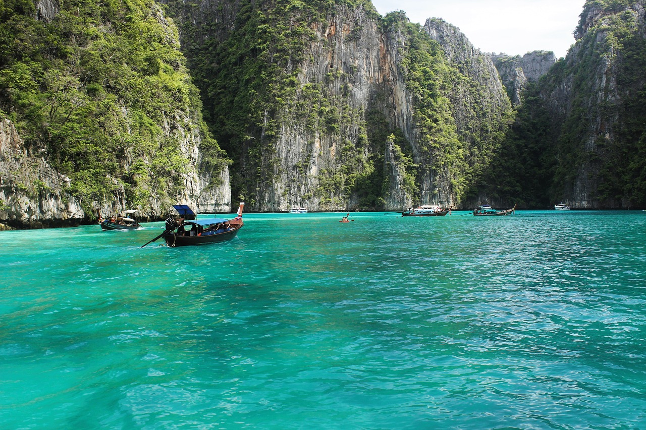 Image - ko phi phi lee thailand beaches