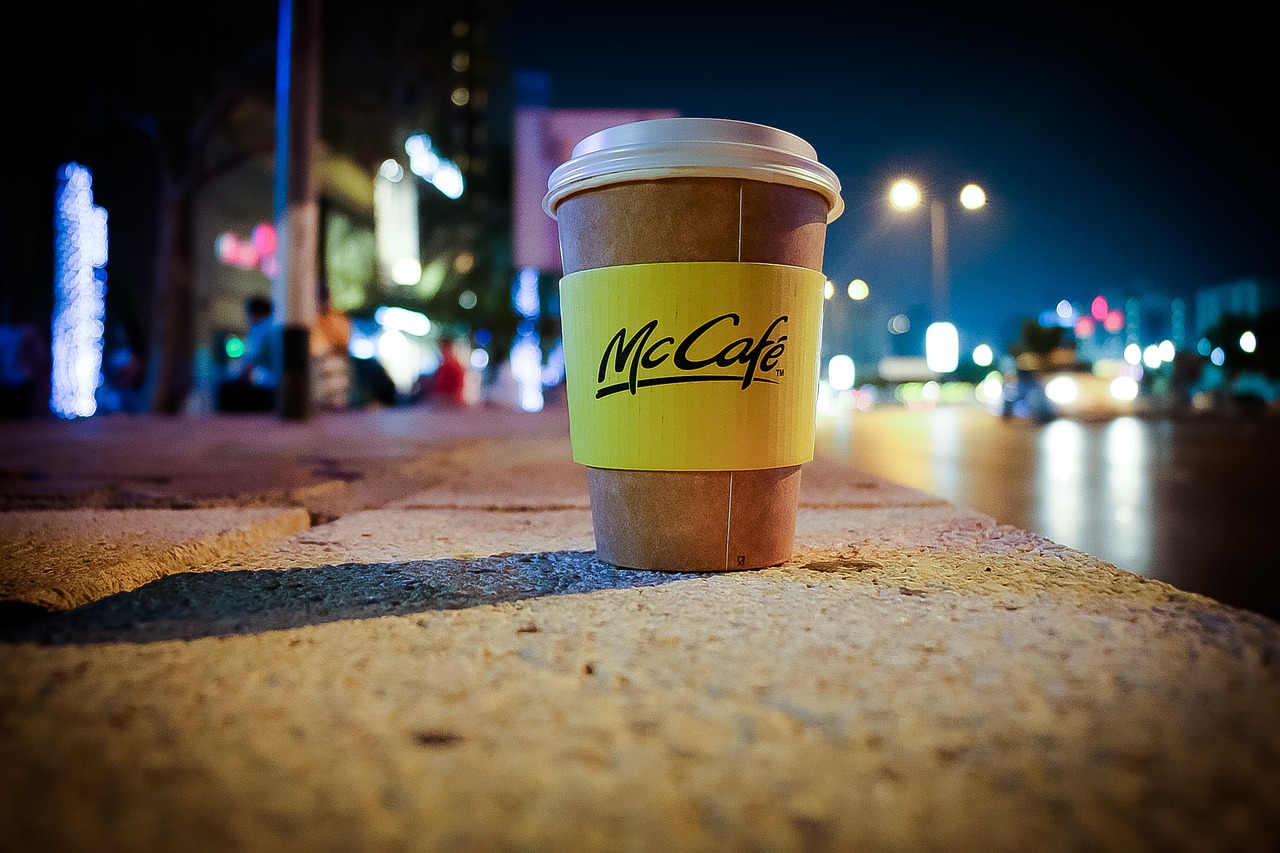 Image - coffee cup cafe night city