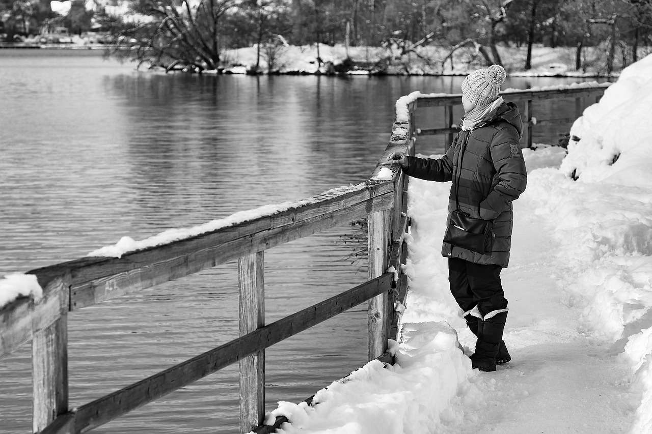 Image - woman winter standing thinking