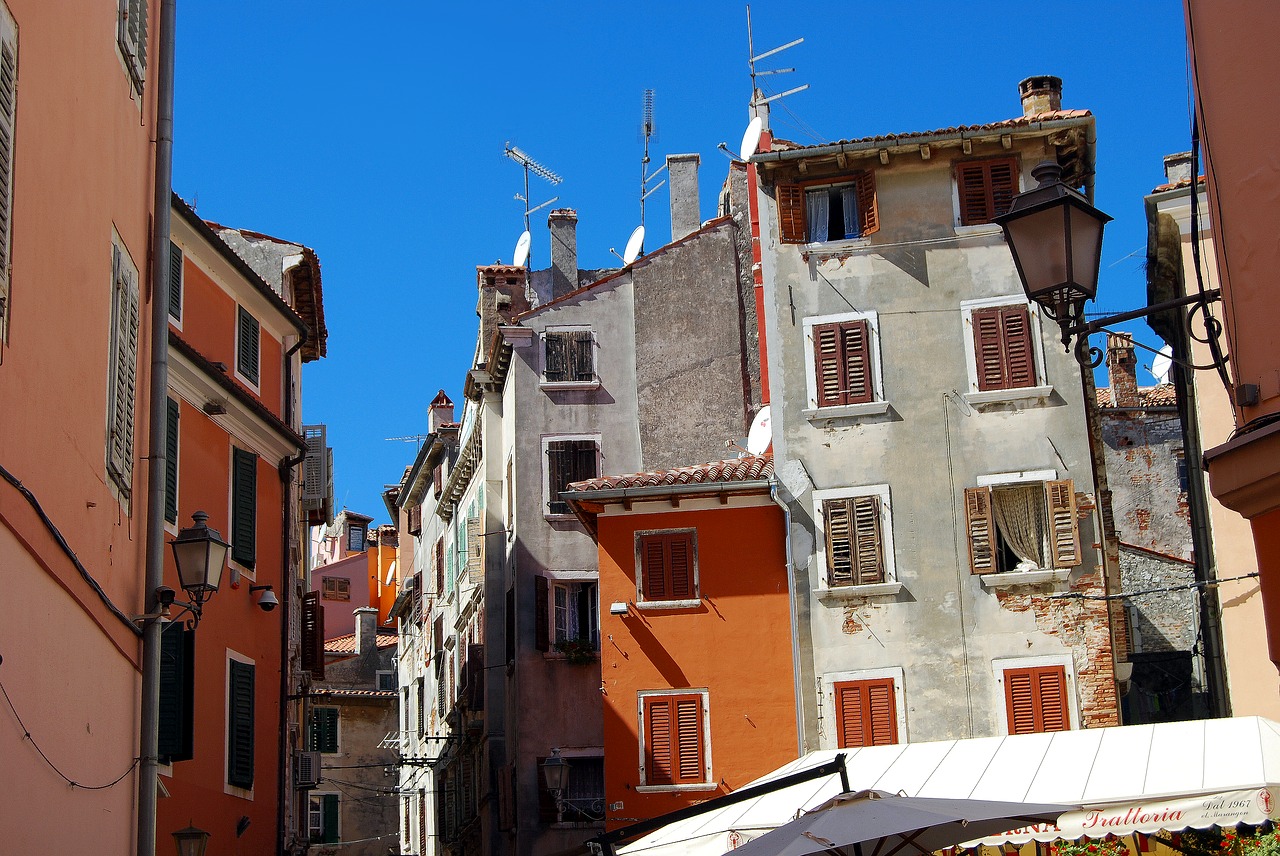 Image - town city old view picturesque