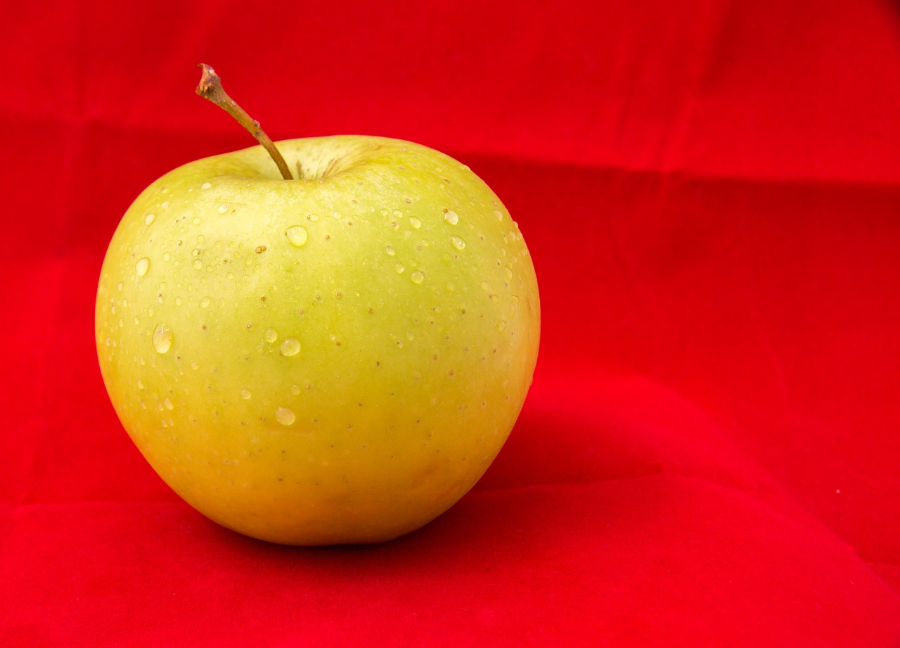 Image - apple fruit health food tasty