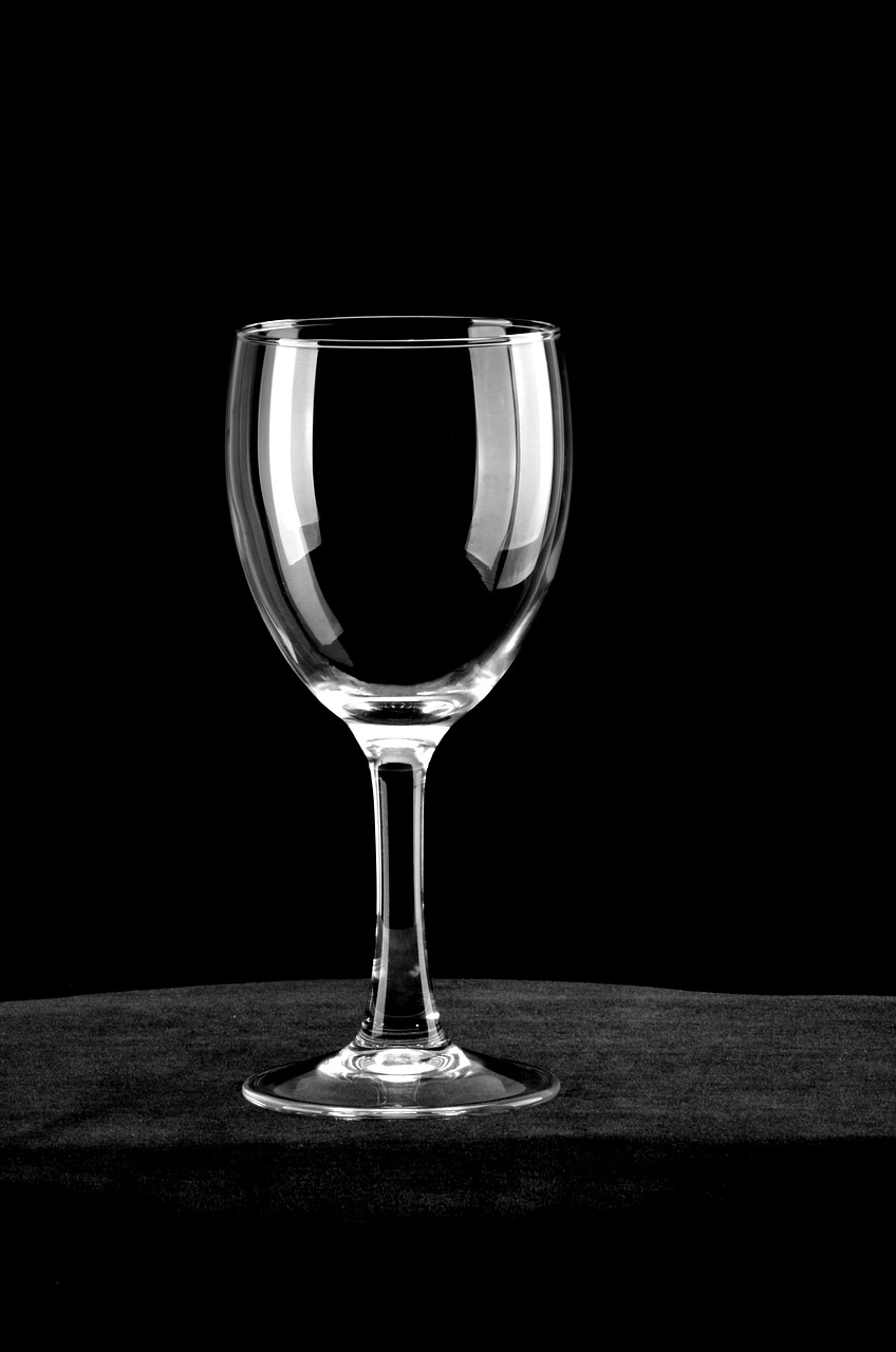Image - glass black background white stripes