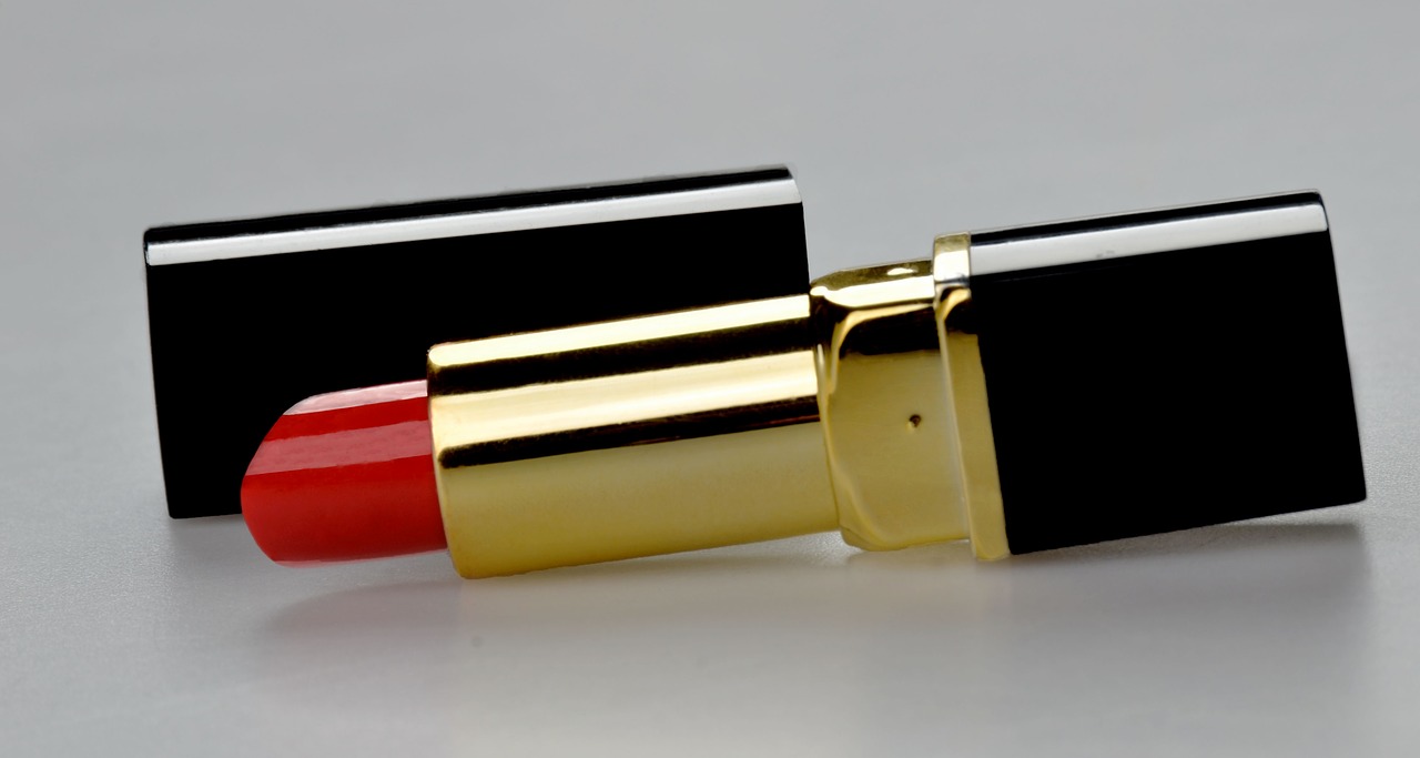 Image - lipstick plastic reflector makeup