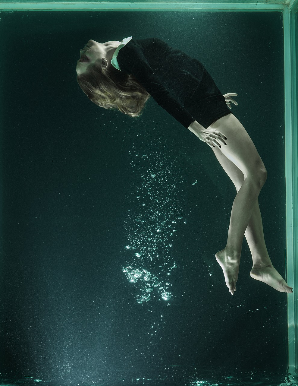 Image - under water fashion woman increased