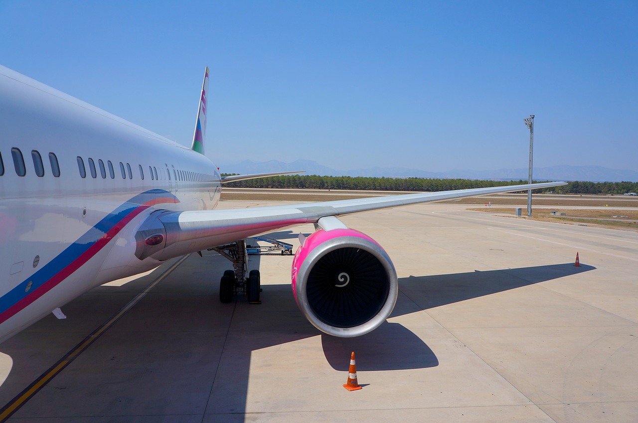 Image - wing turbine plane boeing airport