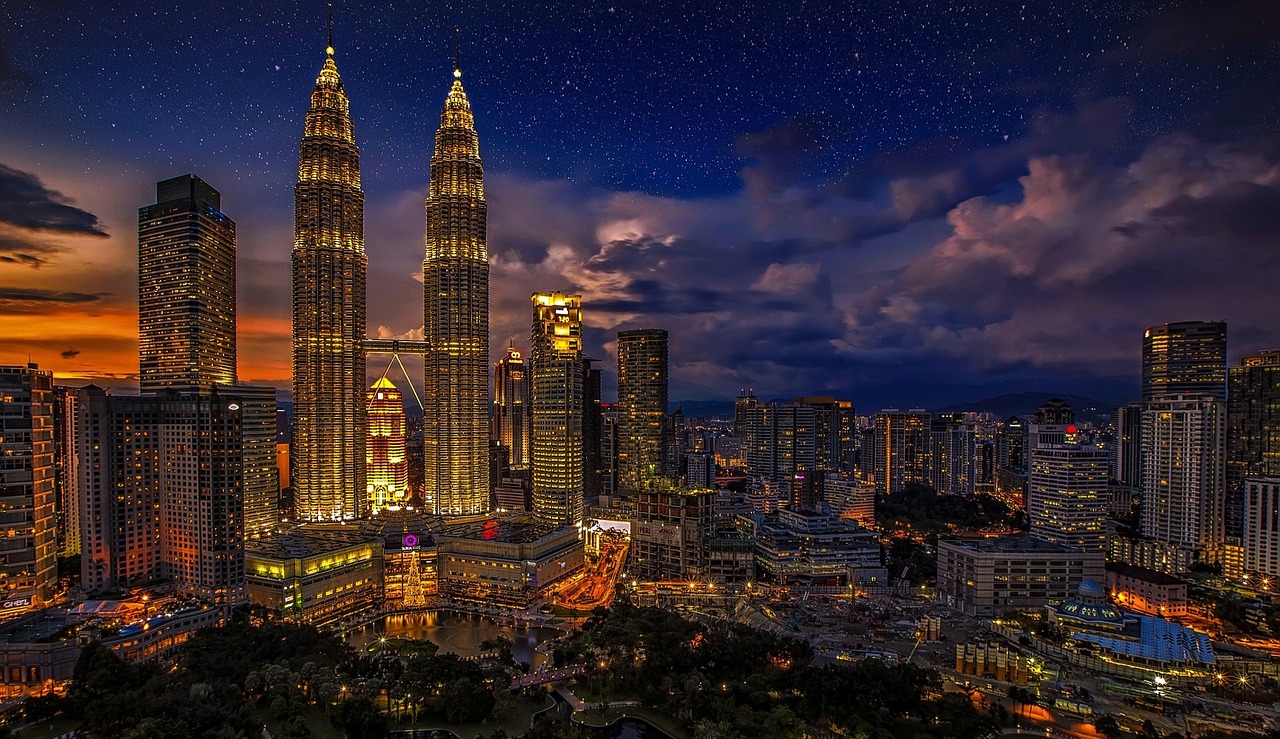 Image - kuala lumpur twins malaysia