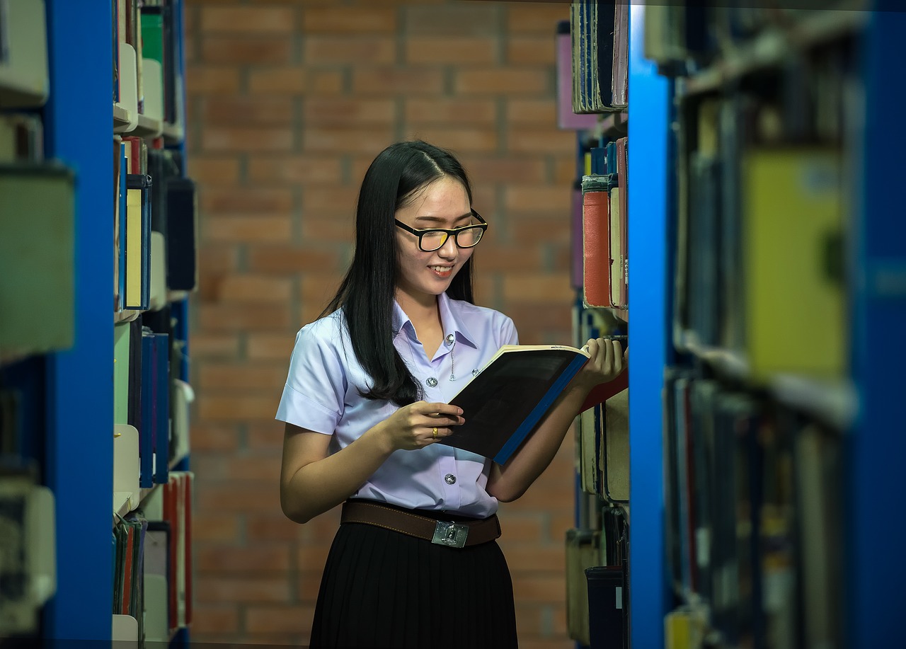 Image - library study of classmate academic